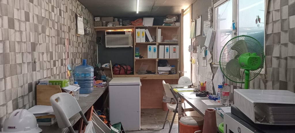 REMOLQUE DOS EJES OFICINA