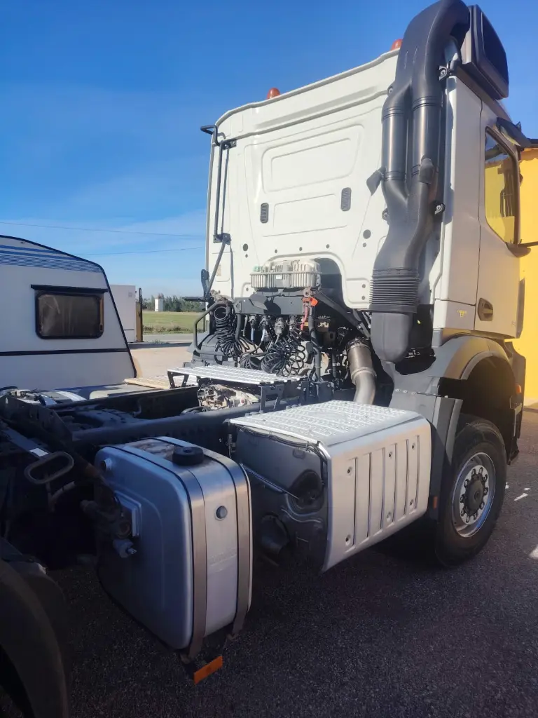 Mercedes Benz Arocs 2015 Blanco_6.webp