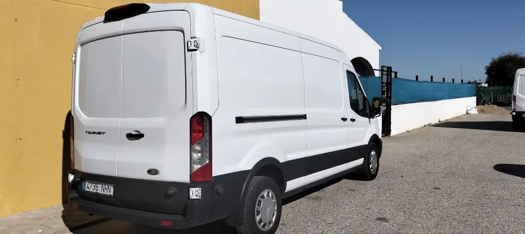 2022 Ford Transit L3H2_5.webp