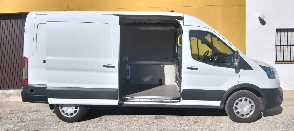 2022 Ford Transit L3H2_3.webp