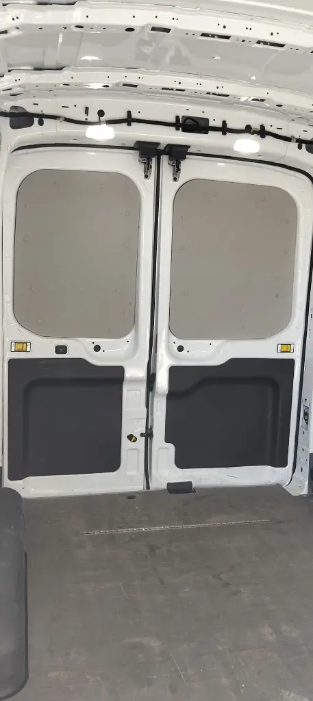 2022 Ford Transit L3H2_12.webp