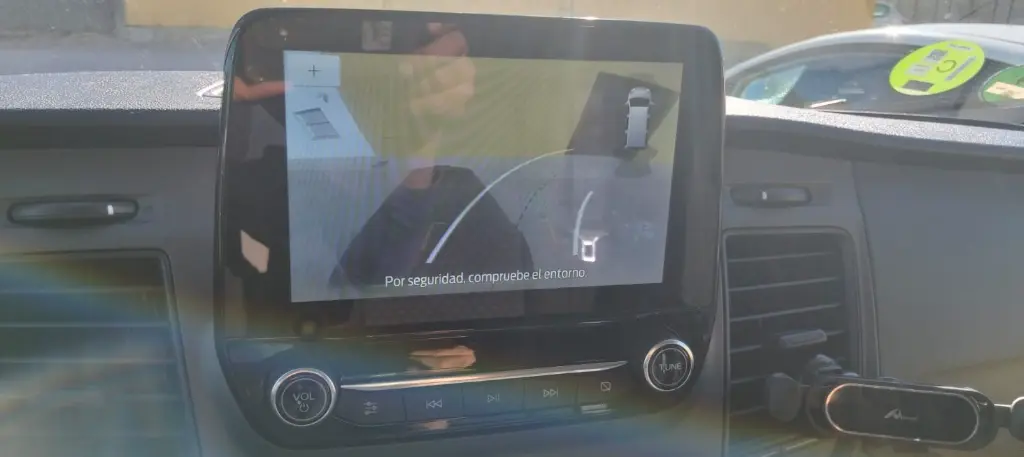 2022 Ford Transit L3H2_7.webp