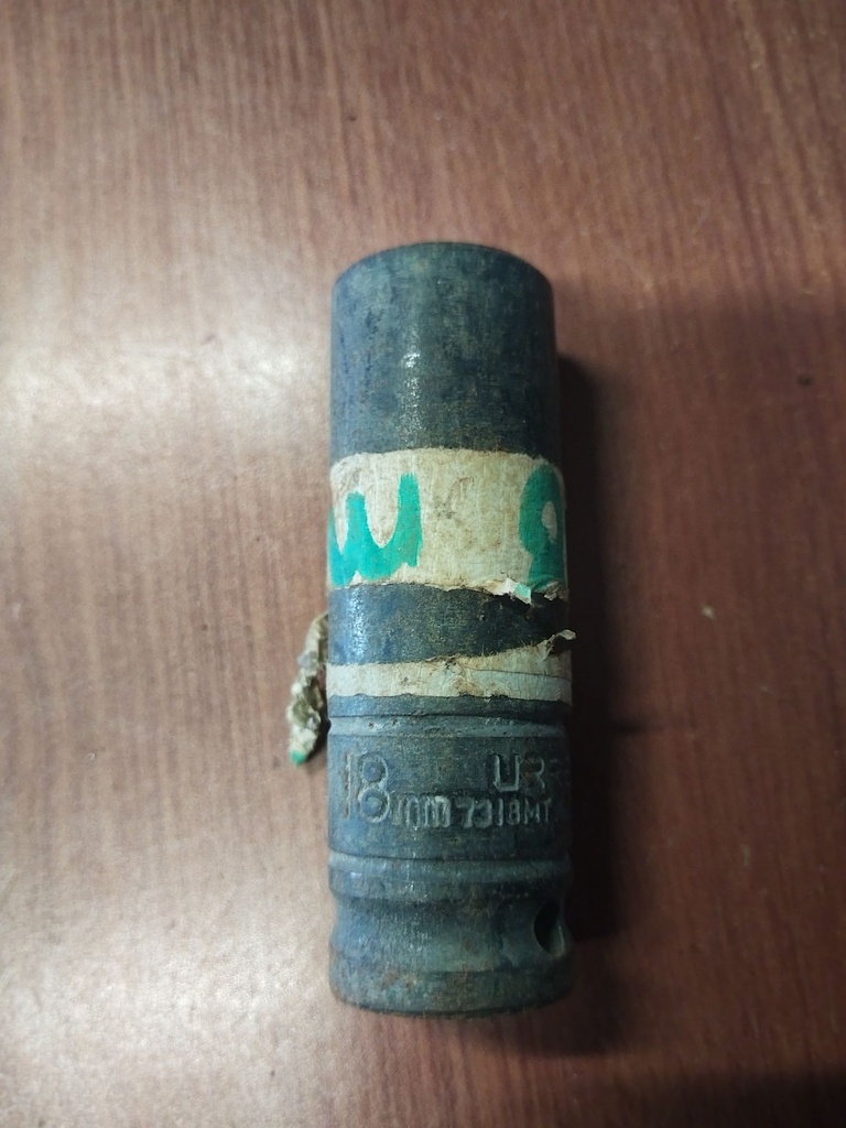 DADOS DE IMPACTO 18mm 12 PUNTAS USADO URREA 7318MT