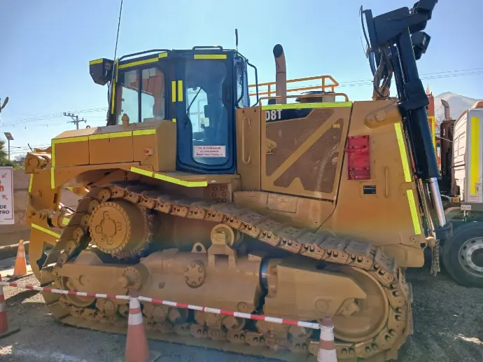 BULLDOZER SEMINUEVO CAT D8T