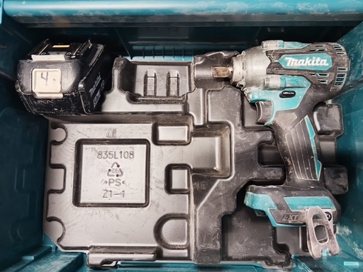 [HE_40] LLAVE DE IMPACTO (INCOMPLETO) USADO MAKITA DTW301RTJ