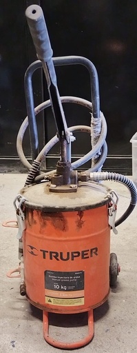 [HV_245] BOMBA INYECTORA DE GRASA MANUAL 10 KG USADA TRUPER 16867