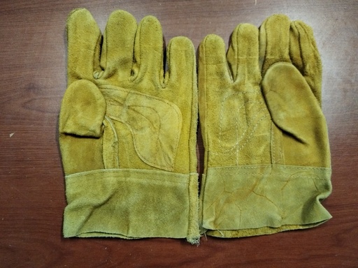 GUANTES DE CARNAZA